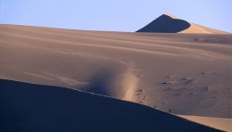 Dunes à Dunhuang, Chine.