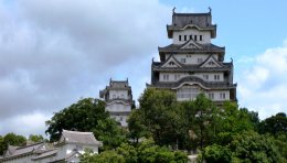 Château d'Himeji dit du Héron Blanc, Japon.