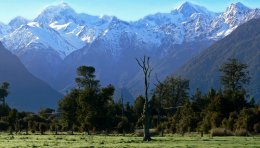 New Zelande.Monts Cook (3755m) et Tasman (3498m)